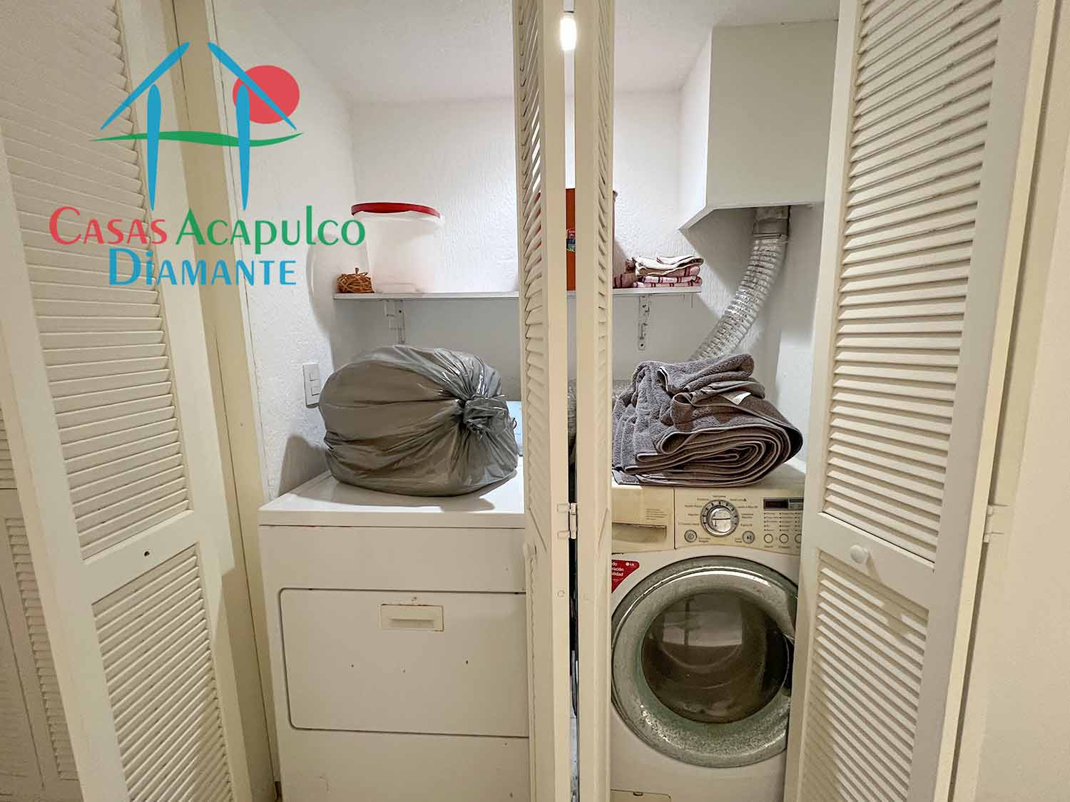 Albatros 203 - Lavandería 1